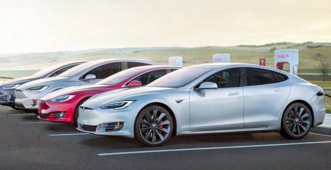 La solución al mayor lastre del orgullo de China tiene a Tesla y sus coches eléctricos como inspiración