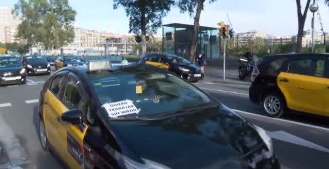 Cientos de taxistas de Barcelona piden poder instalar cámaras de seguridad en sus vehículos