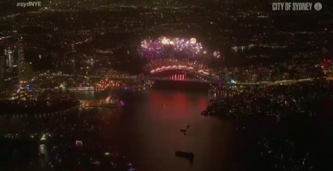 Fuegos artificiales en Australia para recibir el nuevo año 2022