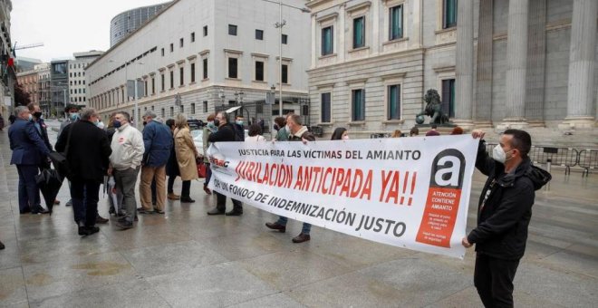 Las víctimas del amianto denuncian el olvido institucional y reclaman la consideración profesional de la enfermedad