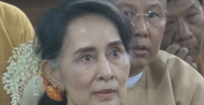 Suu Kyi condenada a 4 años de cárcel en dos sentencias de la justicia birmana