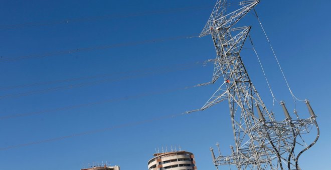 El precio de la luz marca el domingo más caro de enero, hasta los 213,10 euros/MWh