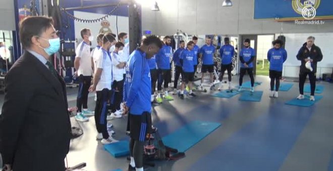 El Real Madrid guarda un minuto de silencio por Gento antes de entrenar