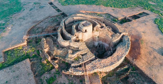 Una guía para conocer la Motilla del Azuer, el pozo de agua más antiguo de la Península Ibérica