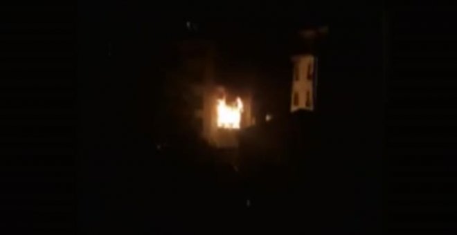 Los cien vecinos de Solsona afectados por el incendio en un edificio siguen sin poder regresas a sus casas