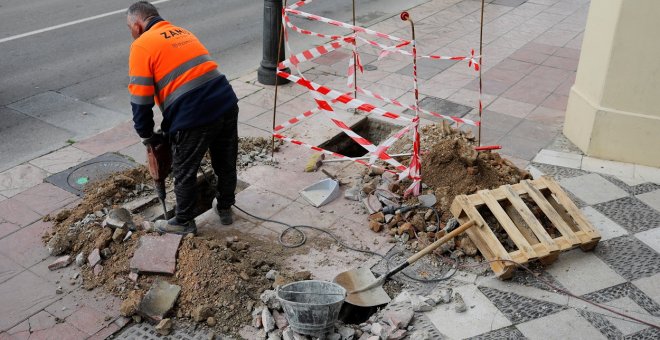 La economía recupera más de la mitad del pinchazo que sufrió con la pandemia, pero sin cambiar aún el modelo productivo