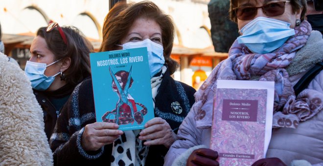 Ruta literaria contra los recortes en las bibliotecas ovetenses