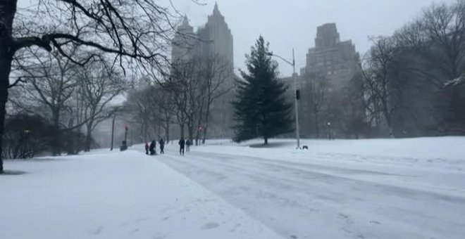 El noreste de EEUU sufre una de las peores tormentas de nieve en años