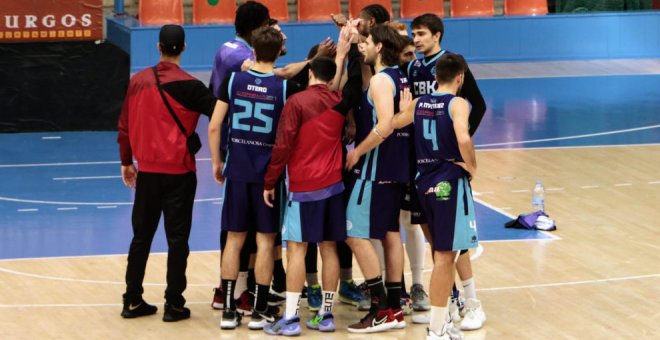 Cantbasket 04 se diluye ante Nissan Grupo de Santiago (81-60)