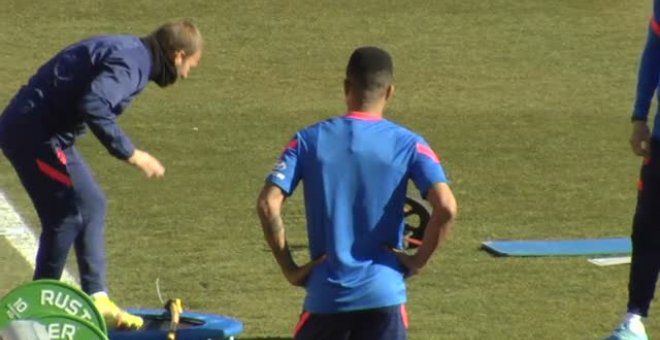 Reinildo ya entrena a las órdenes de Simeone