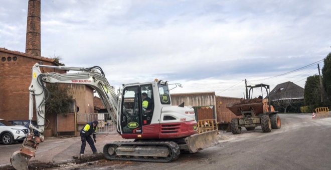 El Ayuntamiento renueva la red de abastecimiento de agua en Los Coteros