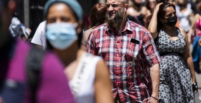 El Gobierno eliminará el martes la obligación de las mascarillas en el exterior