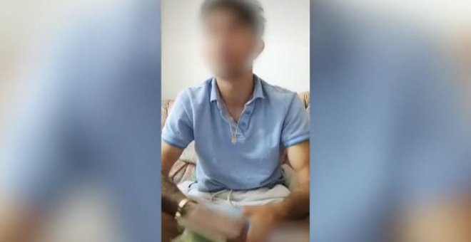 Unos "reporteros del robo" se graban después de los golpes con su botín