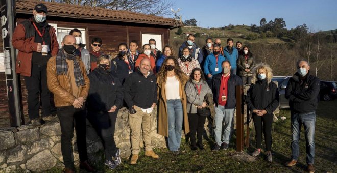 El Pendo recibe a los participantes de un seminario internacional sobre arte rupestre