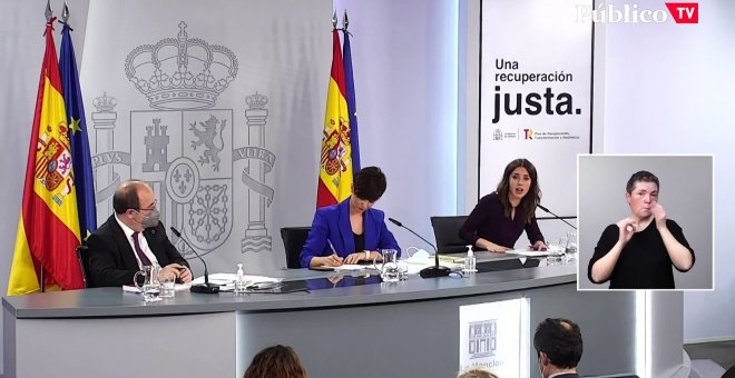 El Gobierno dice que las mujeres no pueden ser "moneda de cambio" en Castilla y León