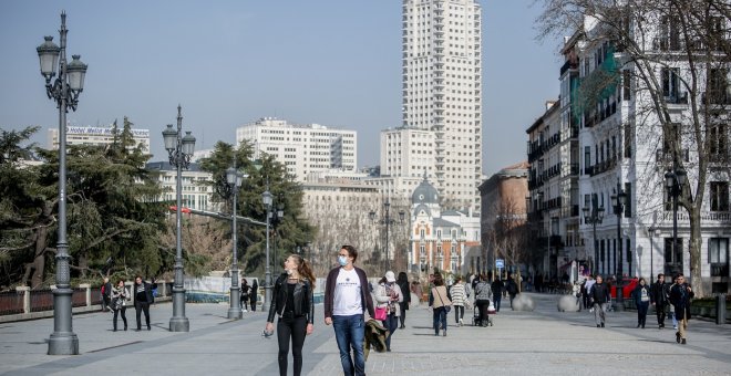 Varias comunidades relajan las restricciones contra la covid tras la bajada de contagios