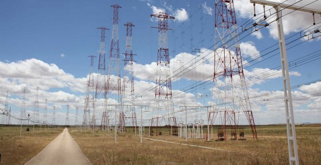 Las grietas que permiten esquivar la férrea censura rusa: el audio y la onda corta