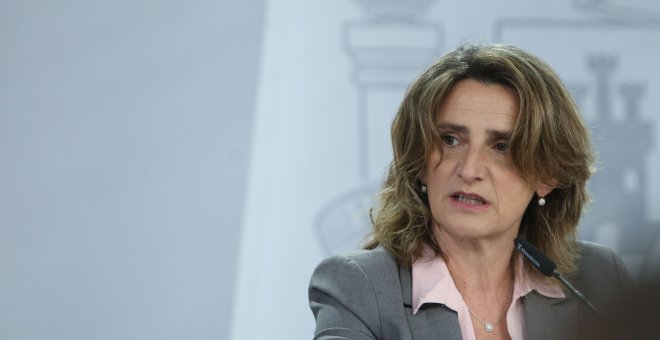 El Gobierno asegura que desvinculará los precios del gas y la luz e impondrá un importe máximo a las empresas