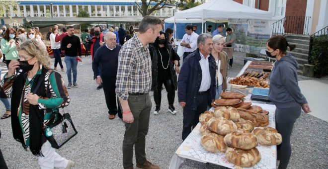 Decenas de productores agroalimentarios asisten a la 'Gran Feria del Padre'