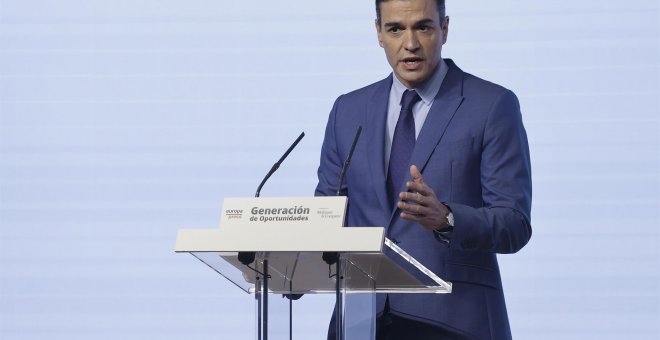 El plan anticrisis de Sánchez permitirá un ahorro de 10 euros por depósito de combustible y limitará la subida del alquiler