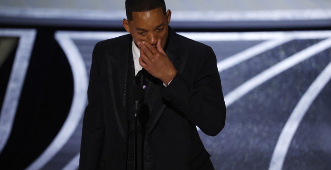 Will Smith pide disculpas a Chris Rock por su bofetada en la gala de los Oscar