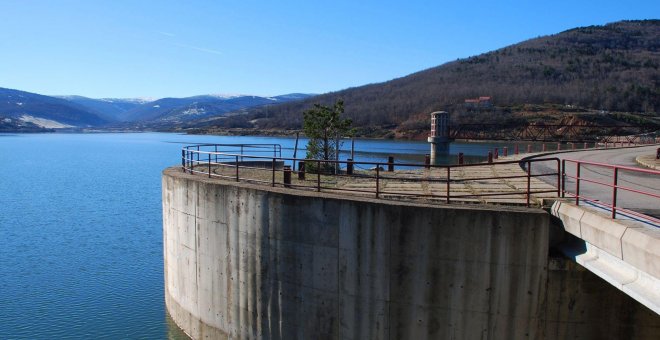 El pantano que se convirtió en vertedero: así mueren los ríos del sur del Moncayo