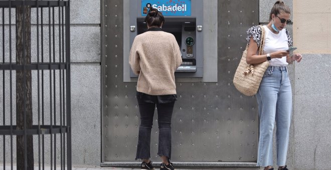 La banca española cerró una de cada cinco oficinas con la pandemia