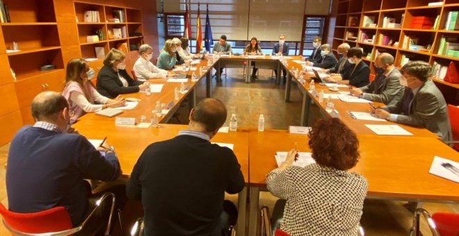 "Les recuerdan que tienen que esconderse de un bombardeo", piden eliminar las sirenas en los colegios