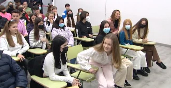 La princesa Leonor visita un instituto madrileño durante sus vacaciones