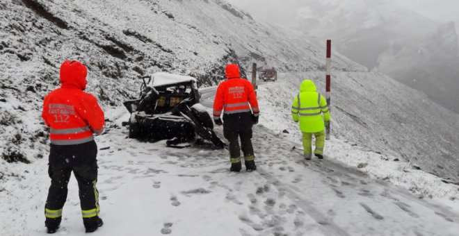 Fallece un hombre de Astillero tras salirse de la calzada en el puerto de Lunada