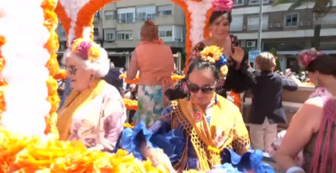 Córdoba retoma su 'batalla de las flores' para dar la bienvenida a la primavera