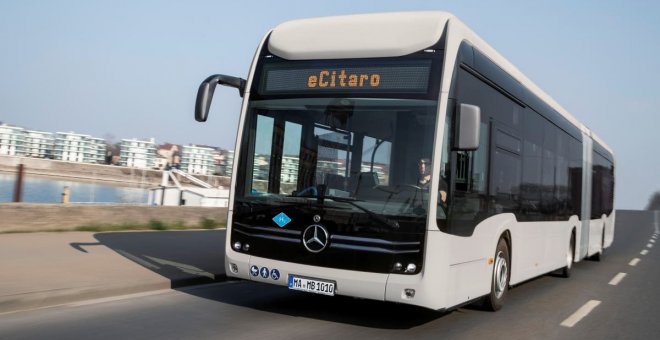 Mercedes presenta un autobús con pila de combustible como extensor de autonomía