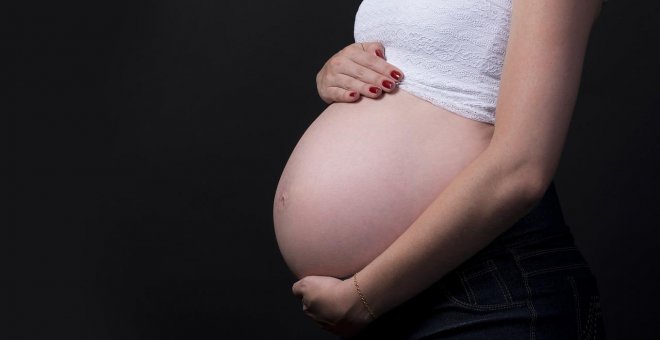 El TC sienta jurisprudencia a favor de obligar a las mujeres a parir en hospitales contra su voluntad