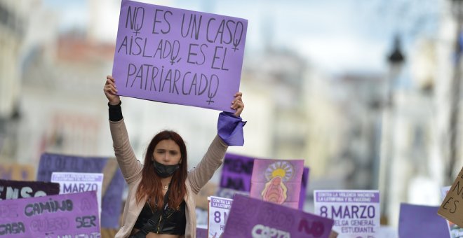 Detinguts cinc menors acusats d'agredir sexualment una noia en un institut de Rubí