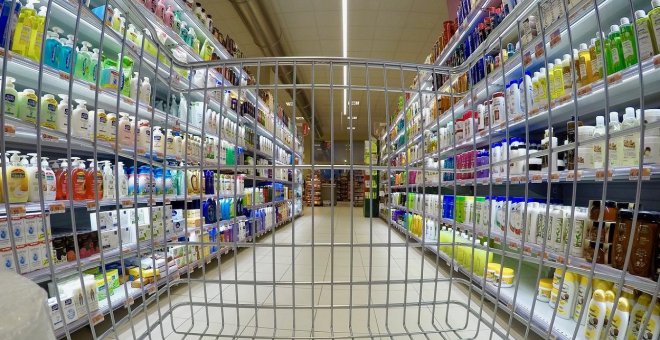 Las empresas disparan la inflación para mantener sus beneficios, mientras los salarios y el consumo se debilitan