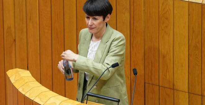 Pontón refuerza su imagen presidenciable en Galicia a costa de un Rueda que sonó anticuado en su investidura