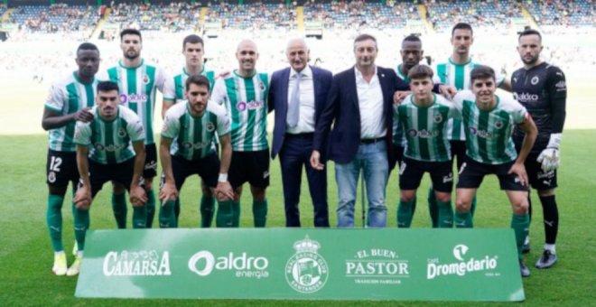 Juan Antonio Sañudo y Ángel Cueto reciben el calor de Los Campos de Sport