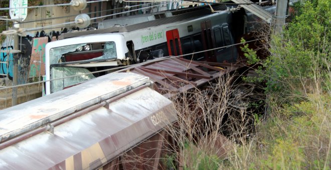 Mor el maquinista d'un tren d'FGC després de xocar amb un tren de mercaderies