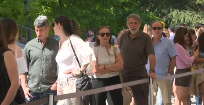 El Prado se viste con la bandera ucraniana en el Día de los Museos