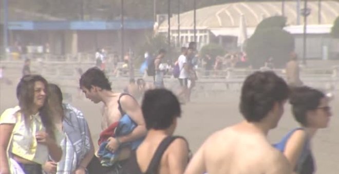 Una galerna barre el litoral vasco tras una jornada de altas temperaturas