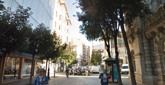 Detenido por saltarse una orden de alejamiento al sentarse en una calle colindante a la de la mujer