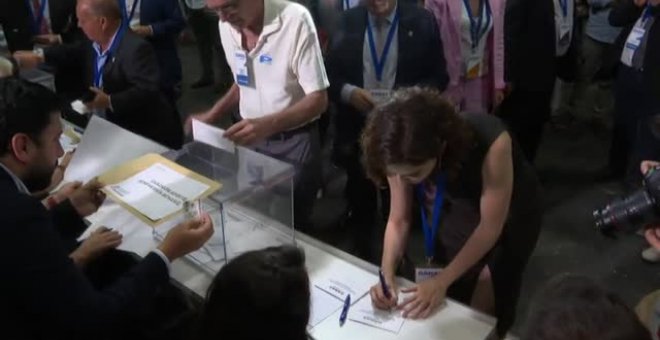 Ayuso, proclamada presidenta del partido con el 99,12% de los votos