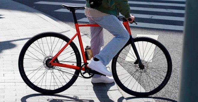 Así es la minimalista bicicleta eléctrica de Scrat: cuando menos es más