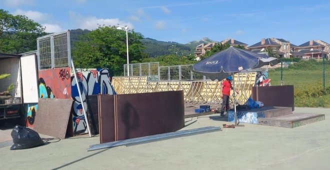 El Ayuntamiento inicia la reparación de la pista del Skate Park