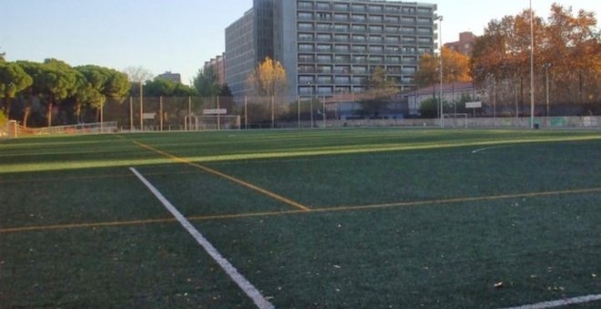 Detingut un entrenador de la UE Sants per abusos a tres jugadores