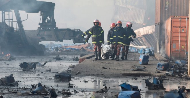 El incendio en un depósito en Bangladesh deja al menos 39 muertos y más de 200 heridos