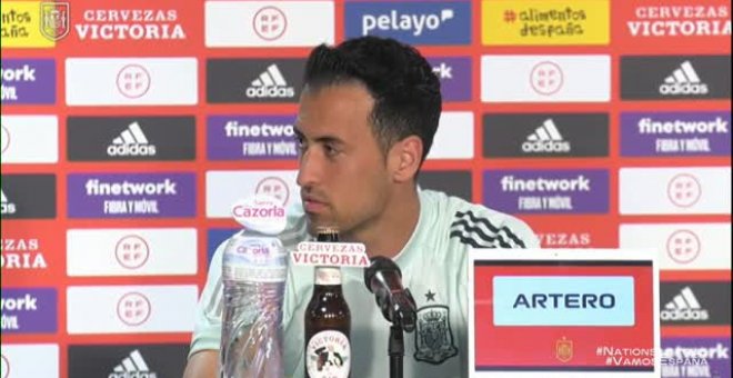 Busquets: "Me gustaría que el Barça dijese las cosas a la cara y no por la prensa"