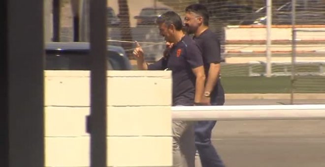 Gattuso ya luce la camiseta del Valencia