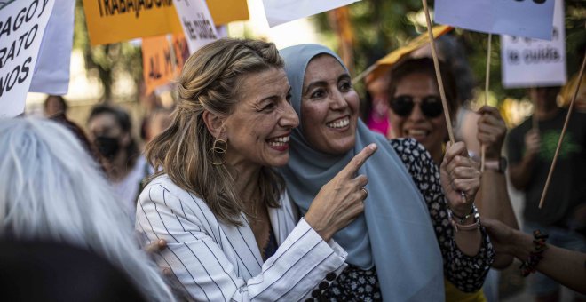 Yolanda Díaz quiere extender la prestación por desempleo a las trabajadoras del hogar marroquíes en Ceuta y Melilla