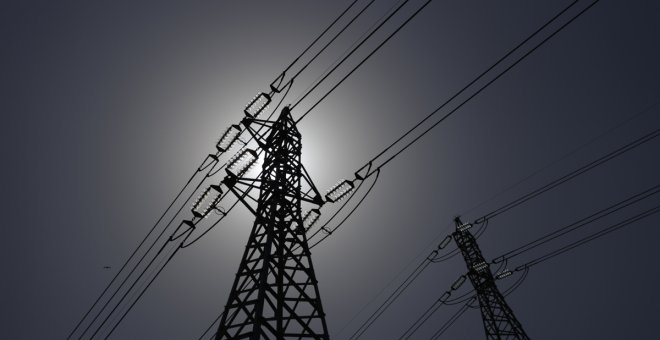 El precio de la luz sube un 34,6% este lunes, hasta los 261,99 euros/MWh